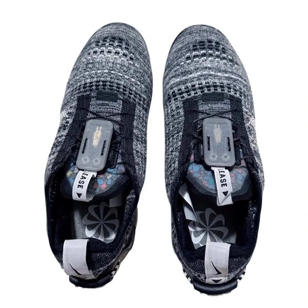 Nike Vapormax FlyKnit GS Sneaker - Picture 2 of 10